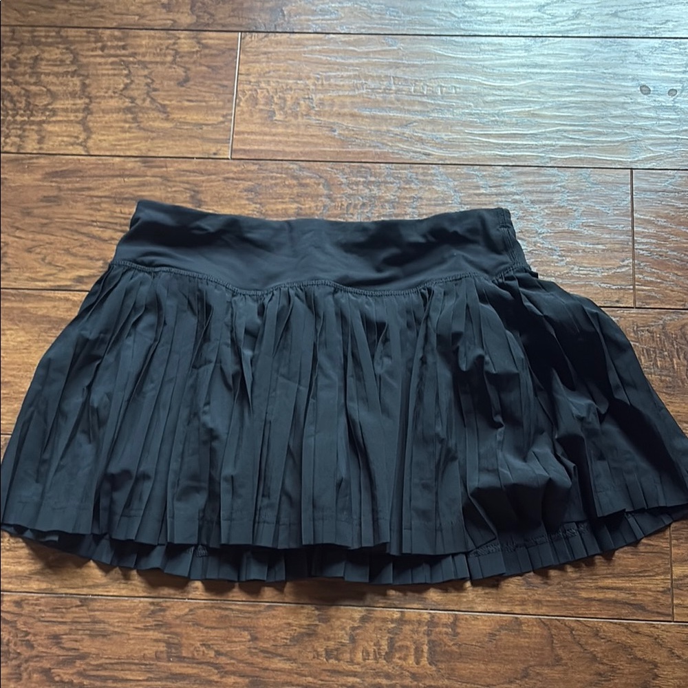 Black Pleated lululemon Skirt